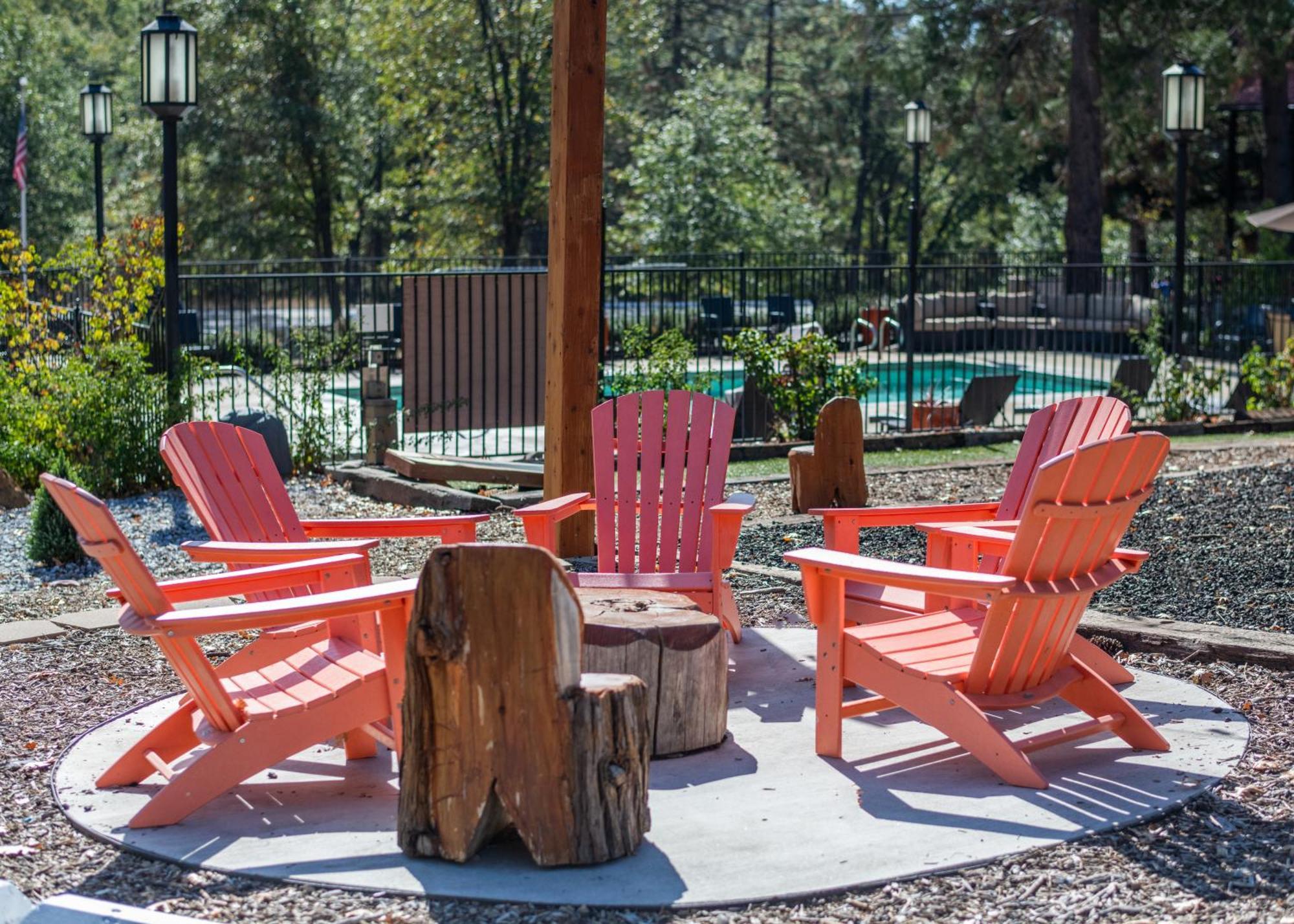 Buck Meadows Lodge Гроувланд Екстериор снимка
